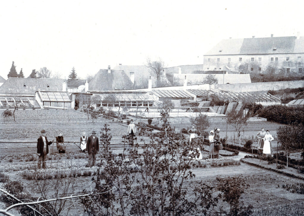 Historická fotografie Krafferovy zahrady